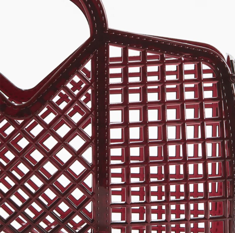 2 Mesh-style shopping bag