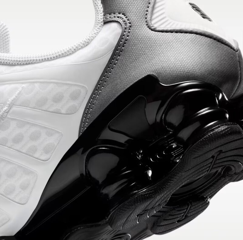 NIKE SHOX TL
